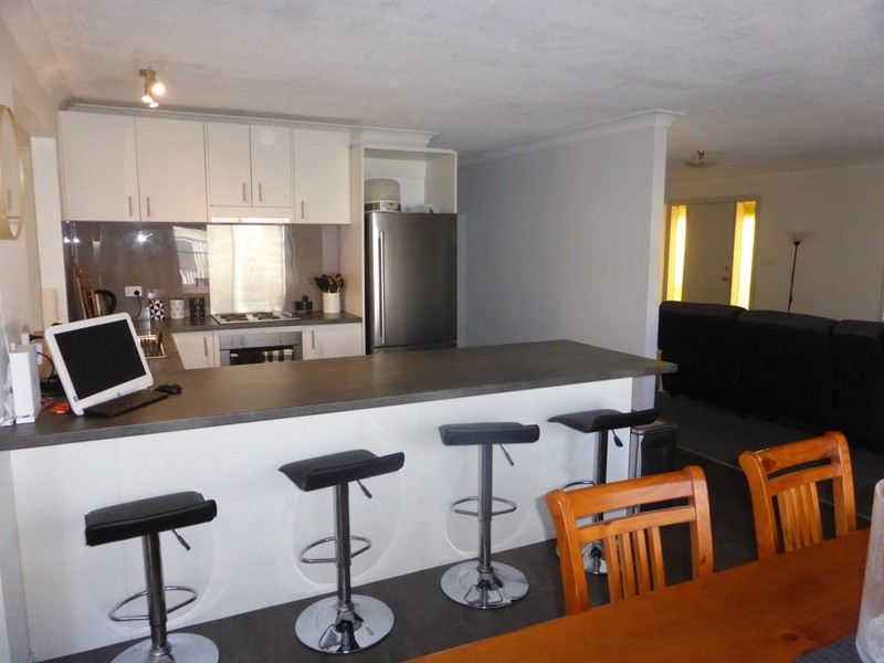 6 Paterson Street, Parkes NSW 2870