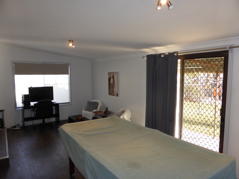 6 Paterson Street, Parkes NSW 2870