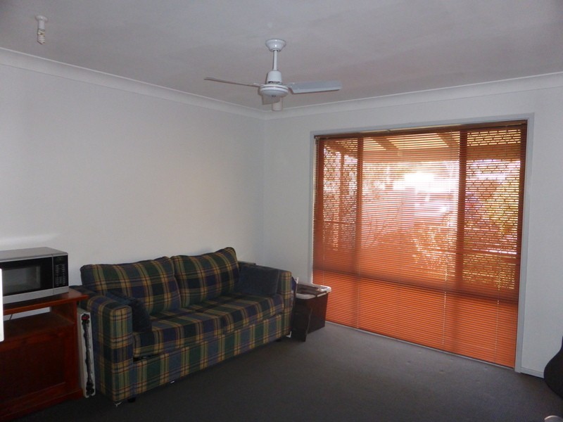 6 Paterson Street, Parkes NSW 2870