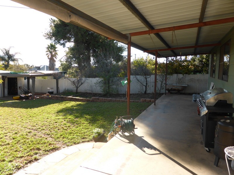 6 Paterson Street, Parkes NSW 2870