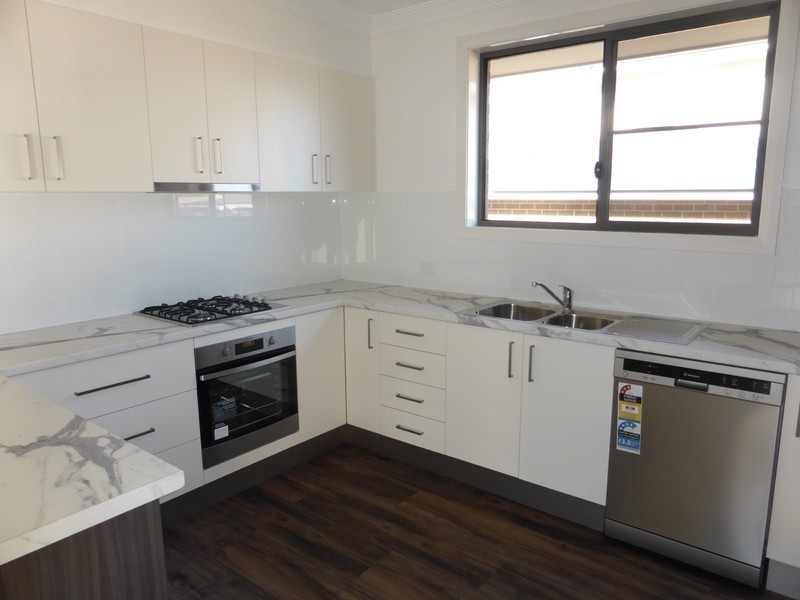 9 Hydrangea Avenue, Parkes NSW 2870