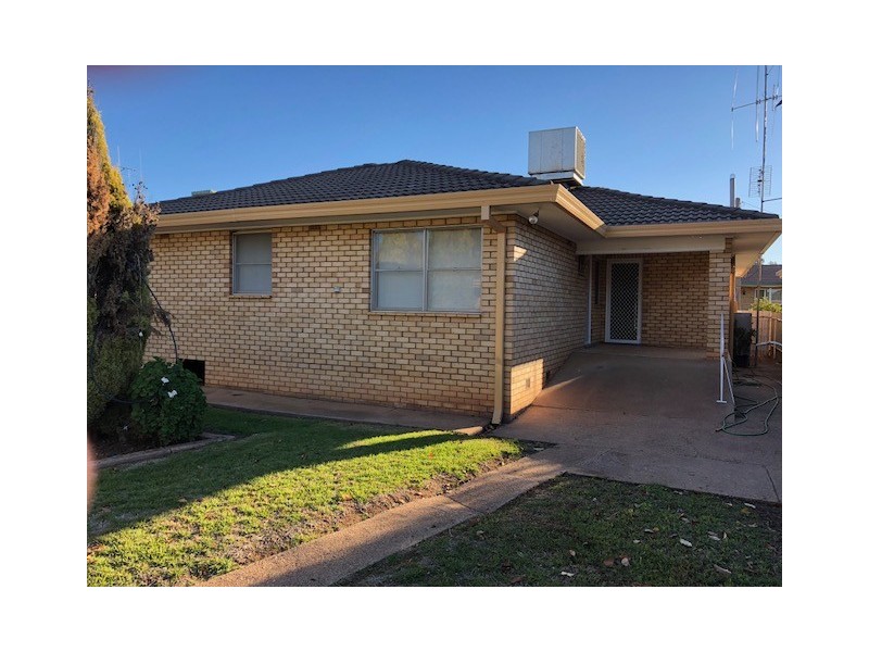 28 Carrington Street, Parkes NSW 2870