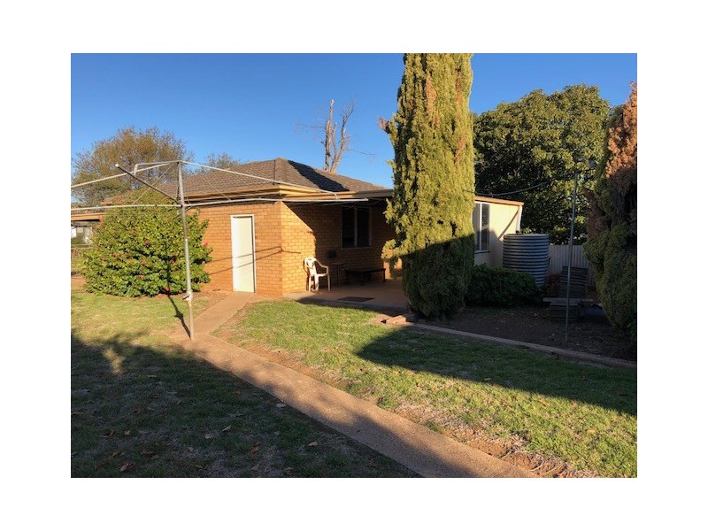 28 Carrington Street, Parkes NSW 2870