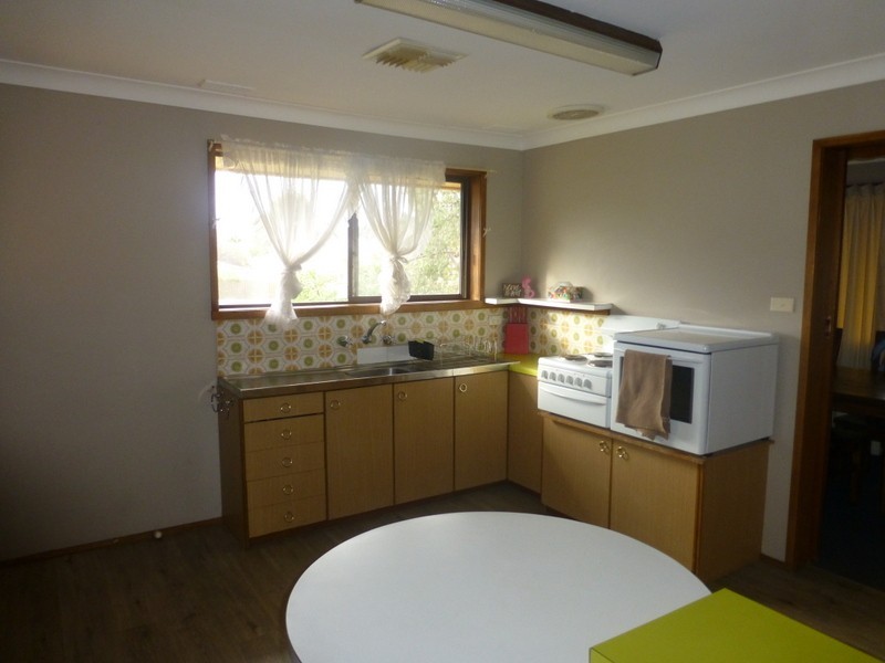30 Barton Street, Parkes NSW 2870