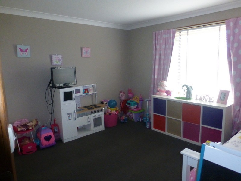 30 Barton Street, Parkes NSW 2870