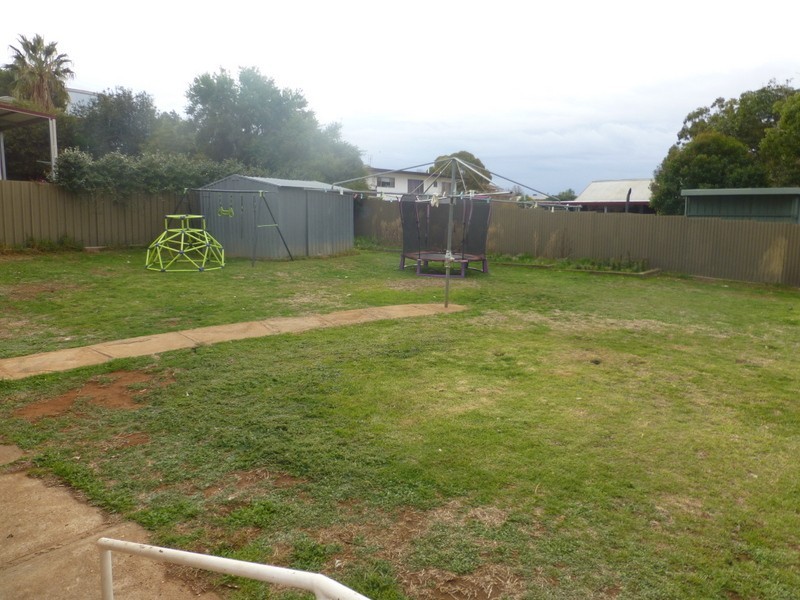 30 Barton Street, Parkes NSW 2870