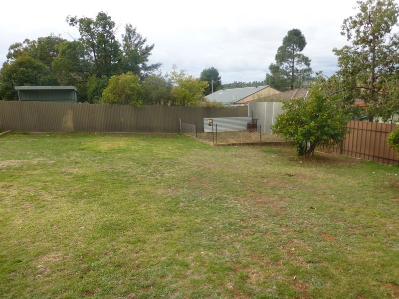 30 Barton Street, Parkes NSW 2870