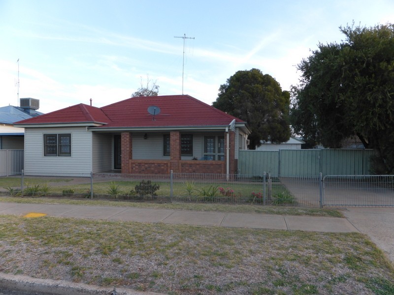 3 Captain Wilson Avenue, Parkes NSW 2870