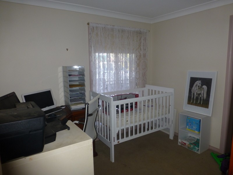 8 Ebelina Crescent, Parkes NSW 2870