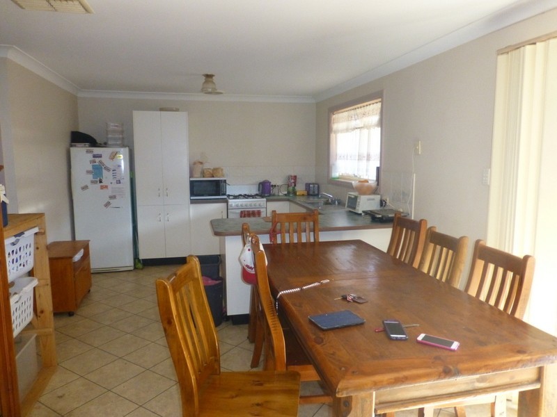 8 Ebelina Crescent, Parkes NSW 2870