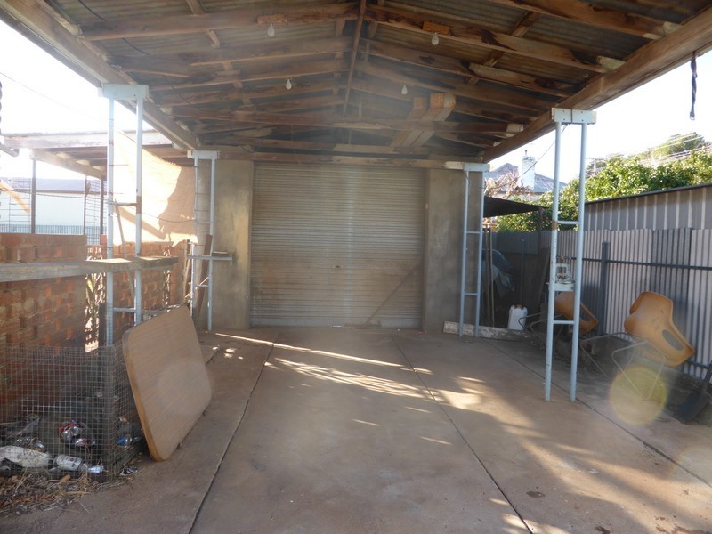 4 Orange Street, Parkes NSW 2870