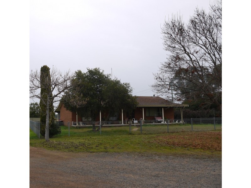 74 Station Street, Bogan Gate NSW 2876