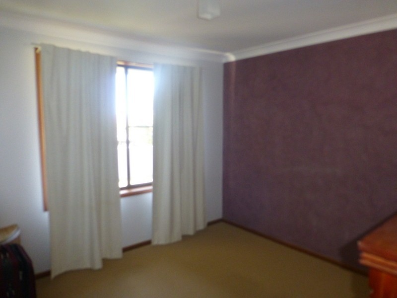 7 Bowditch Crescent, Parkes NSW 2870