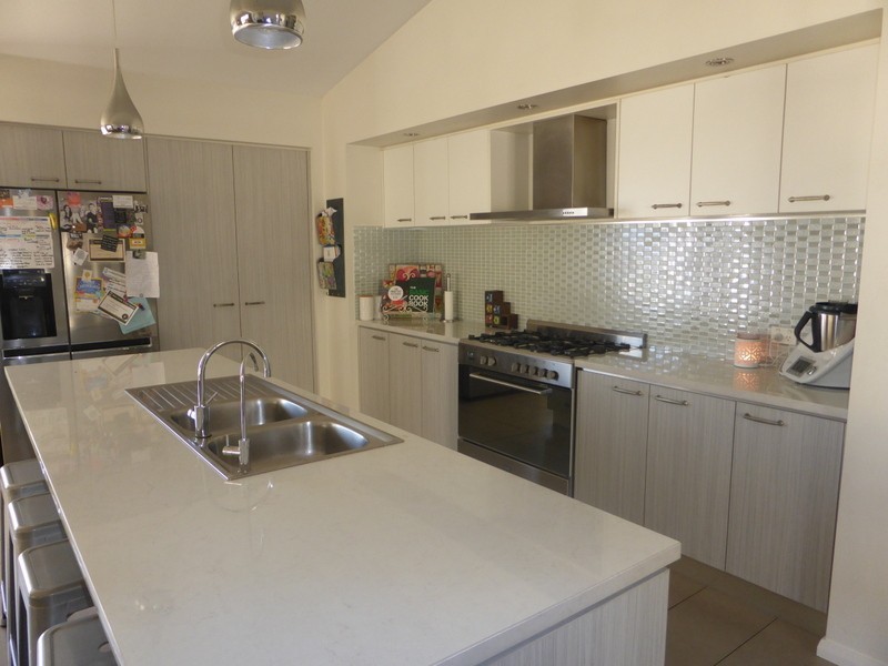 27 Alder Avenue, Parkes NSW 2870