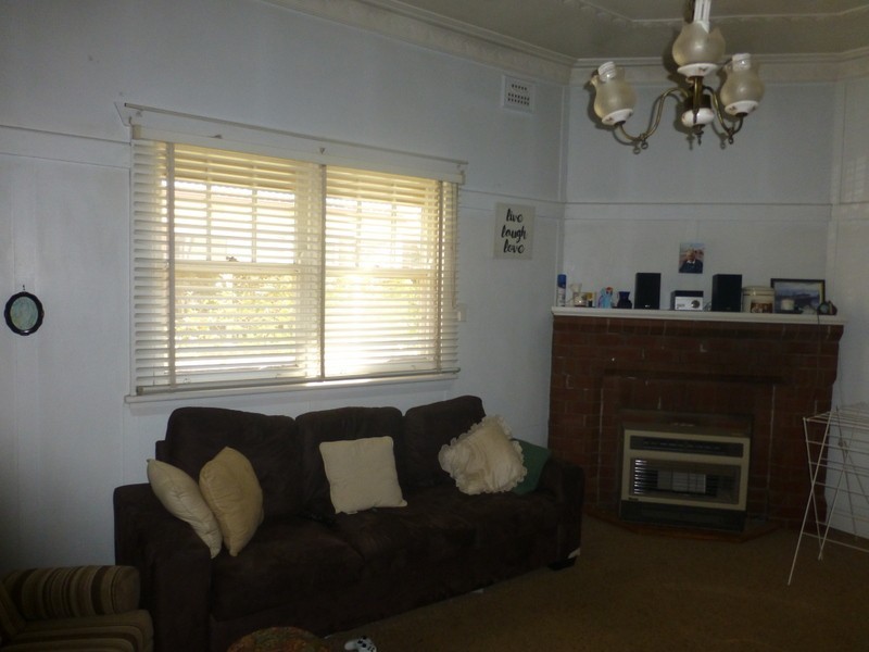 2 Elizabeth Street, Parkes NSW 2870