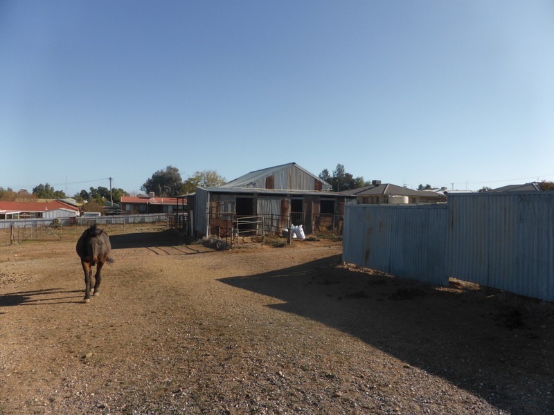 122-124 Victoria Street, Parkes NSW 2870