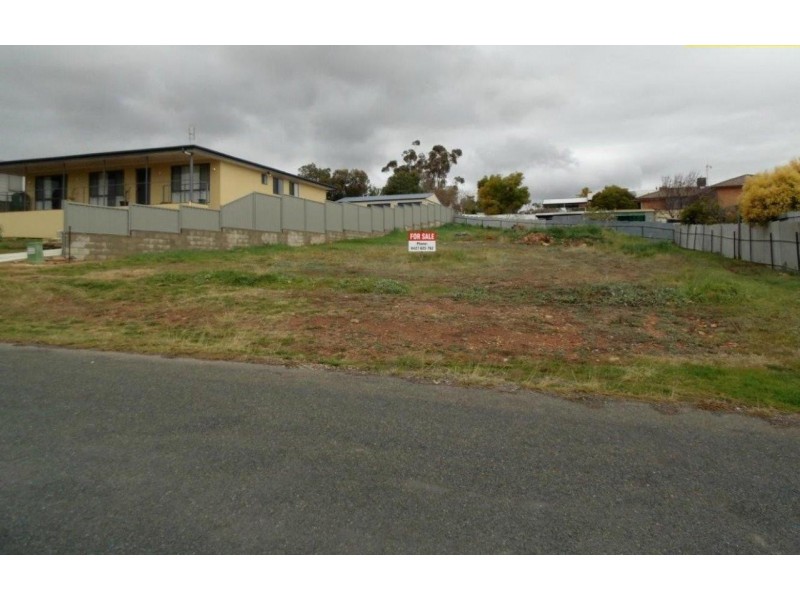 25 Farrer Street, Parkes NSW 2870