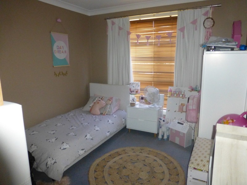 13 Ebelina Crescent, Parkes NSW 2870