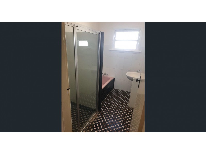 1 Howard Street, Parkes NSW 2870