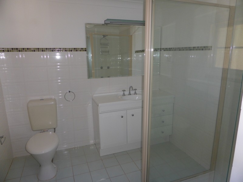 1 Keast Street, Parkes NSW 2870