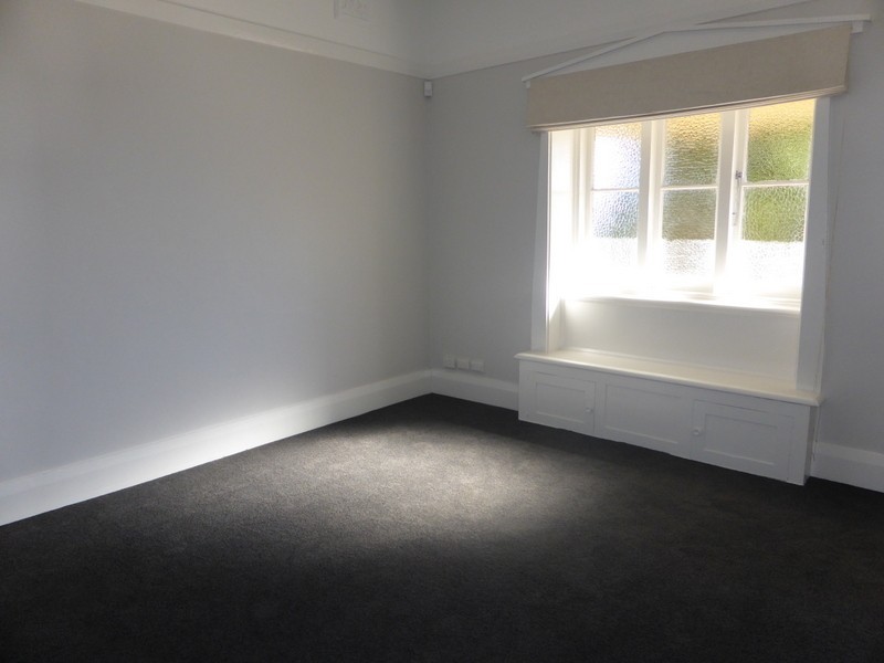 1 Keast Street, Parkes NSW 2870