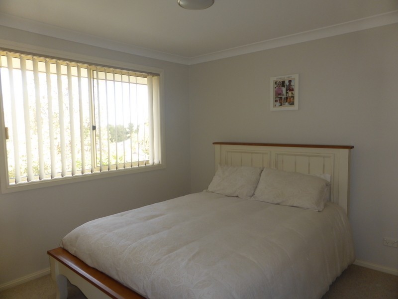 14 Glenburnie Close, Parkes NSW 2870