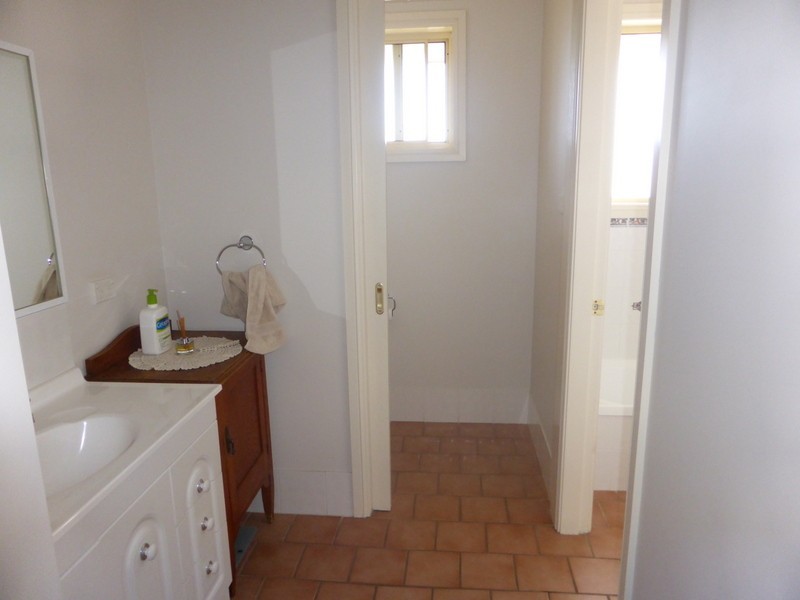 14 Glenburnie Close, Parkes NSW 2870
