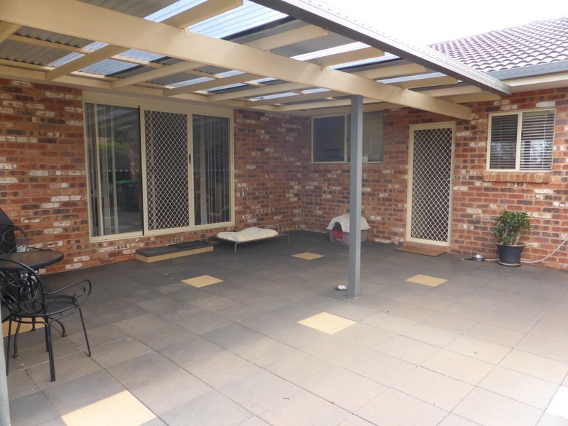 14 Glenburnie Close, Parkes NSW 2870