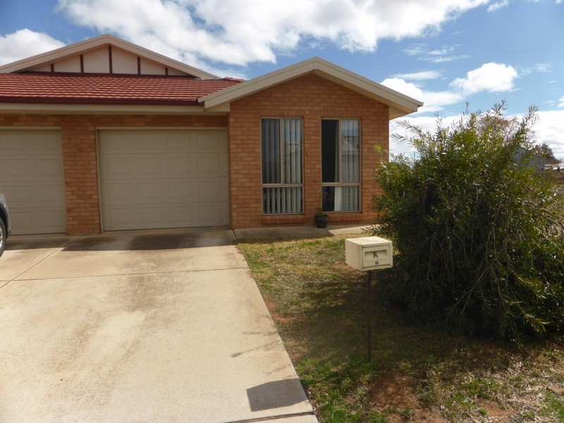 72A Close Street, Parkes NSW 2870