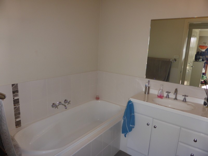 72A Close Street, Parkes NSW 2870