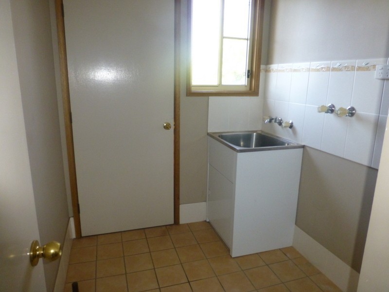 6 Koala Street, Parkes NSW 2870