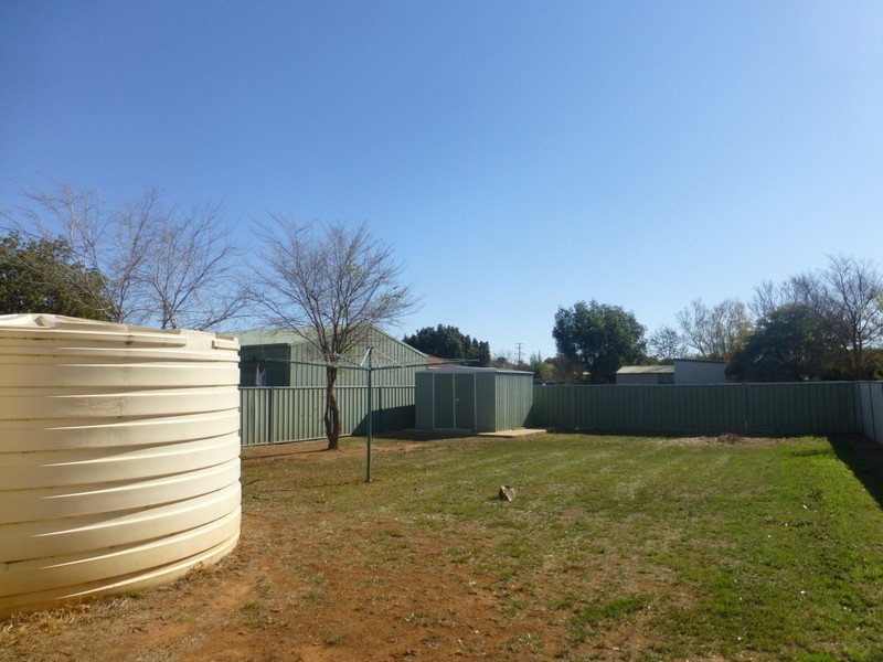 6 Koala Street, Parkes NSW 2870