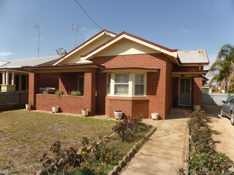 67 Dalton Street, Parkes NSW 2870
