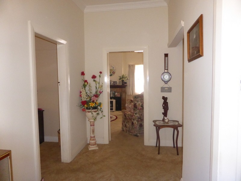67 Dalton Street, Parkes NSW 2870
