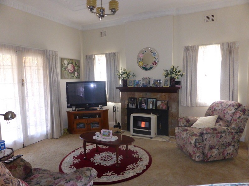 67 Dalton Street, Parkes NSW 2870