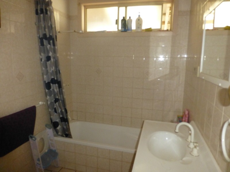 6 Gallop Avenue, Parkes NSW 2870