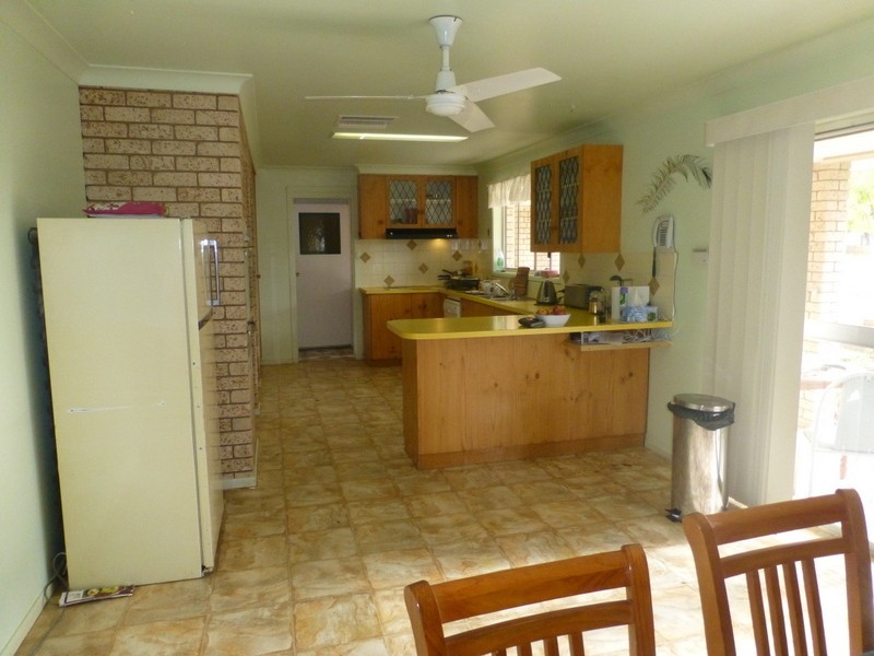 16 Jones Street, Parkes NSW 2870