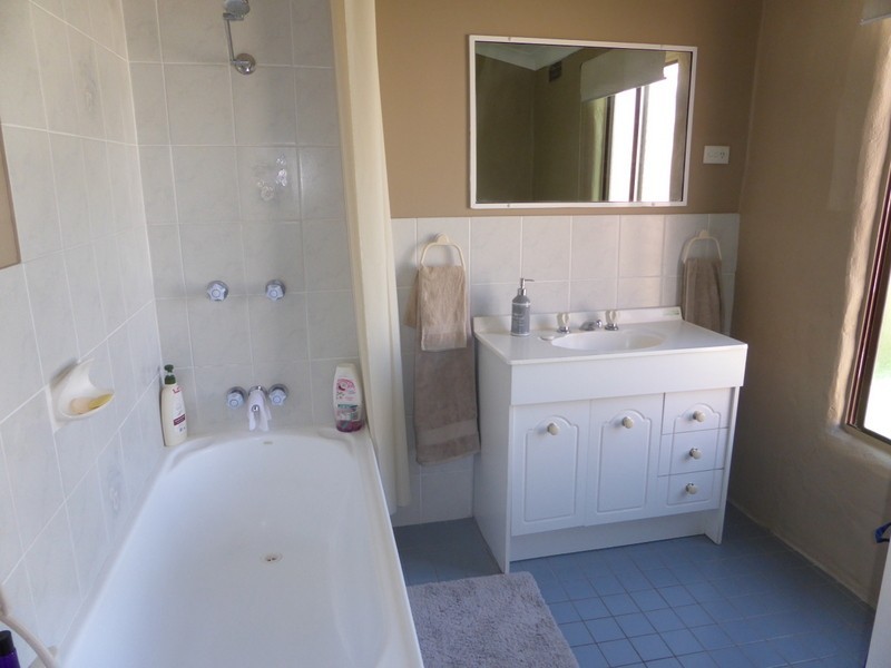 96 Clarinda Street, Parkes NSW 2870