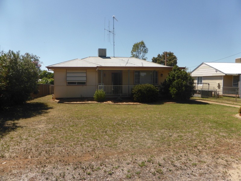 3 Dalley Street, Parkes NSW 2870
