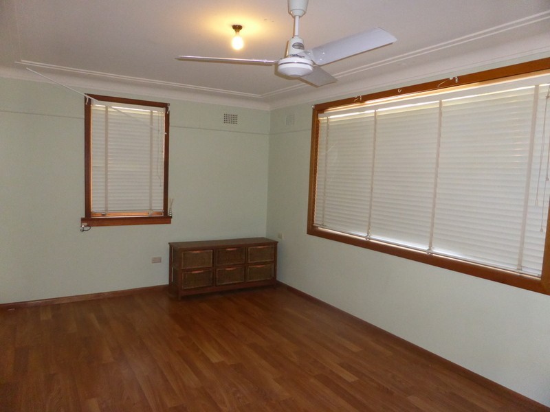3 Dalley Street, Parkes NSW 2870