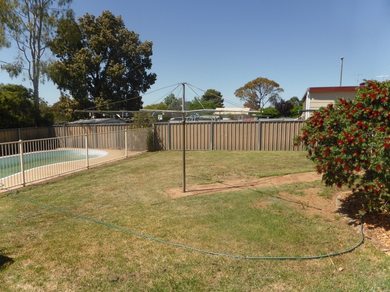 3 Dalley Street, Parkes NSW 2870