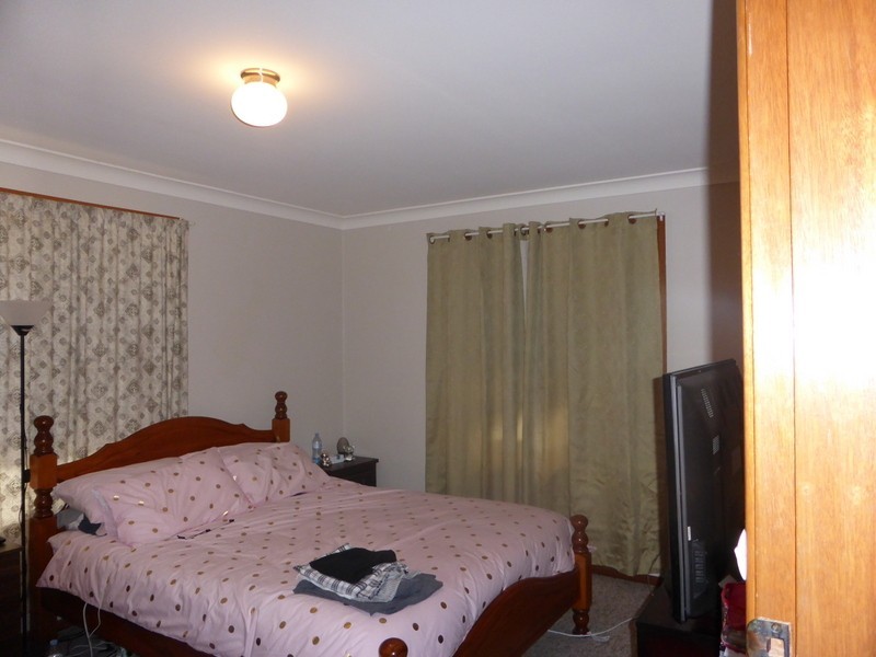 8 Bowditch Crescent, Parkes NSW 2870