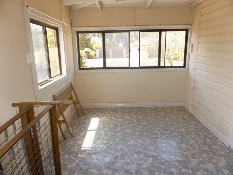 19 Best Street, Parkes NSW 2870