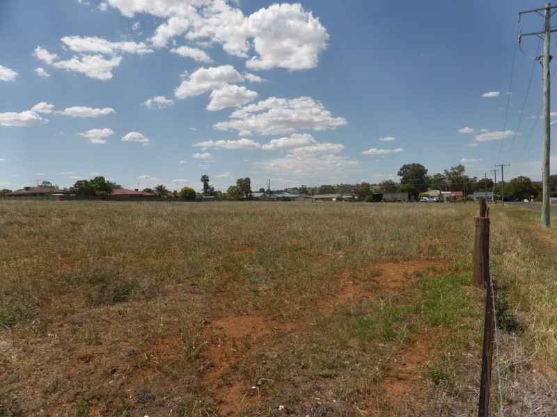 19 Best Street, Parkes NSW 2870