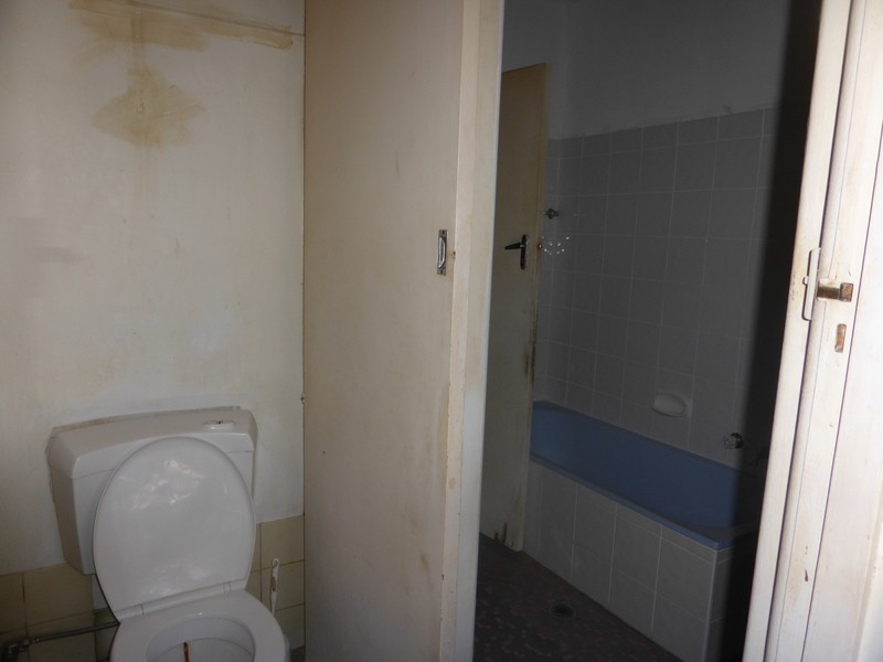 2 Moon Crescent, Parkes NSW 2870