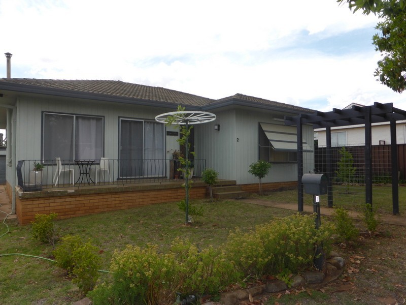 2 Wattle Street, Parkes NSW 2870