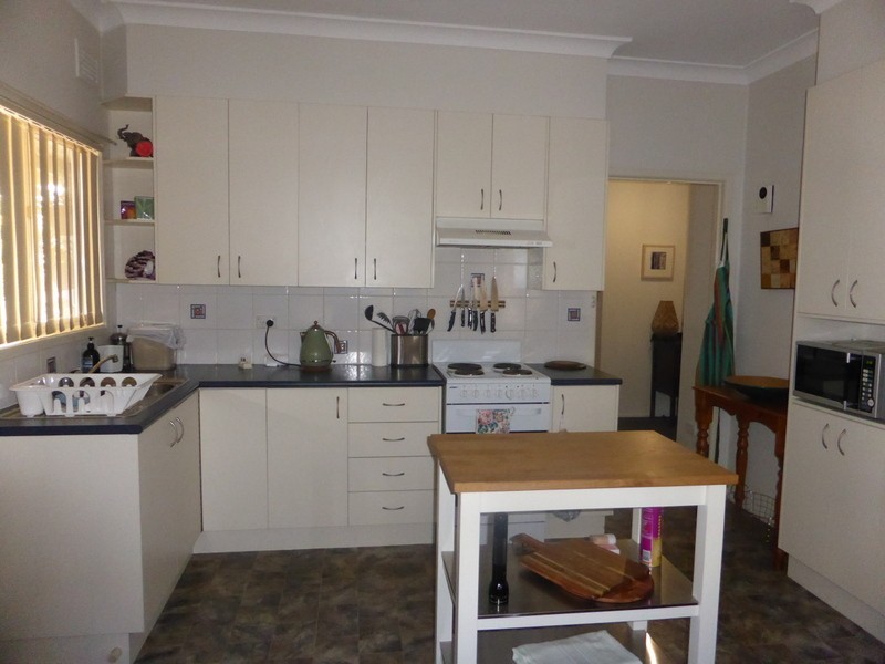 2 Wattle Street, Parkes NSW 2870