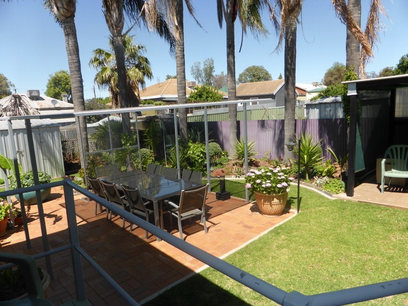 5 Tichborne Street, Parkes NSW 2870