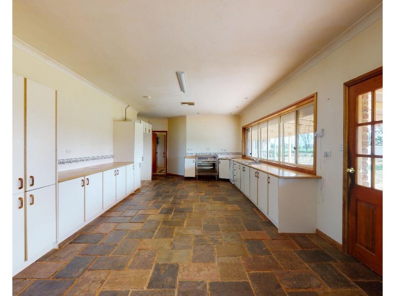 60 Trewilga Road, Peak Hill NSW 2869