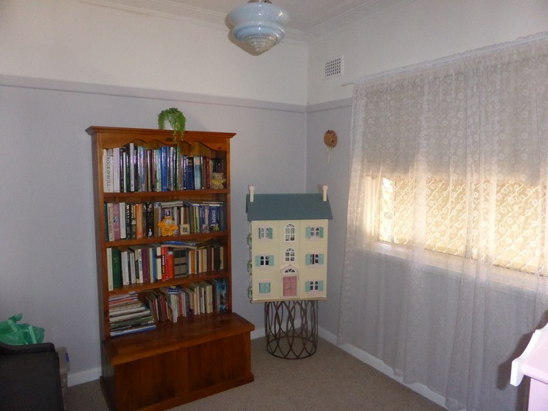 23 Phillip Street, Parkes NSW 2870